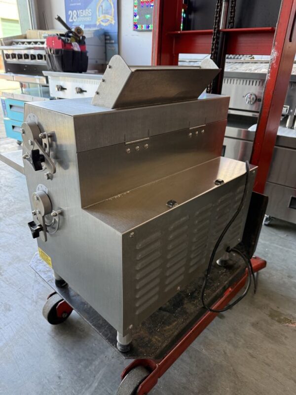 Somerset Dough Sheeter/Roller CDR-2000 - Image 6