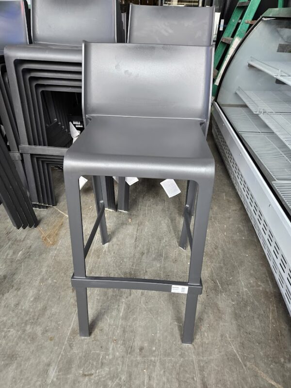 Bar Chairs ; Sillas de Bar Nardi 40350.02.000