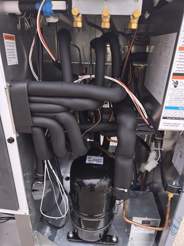 Hoshizaki Ice Machine w/ Bin Included - Image 6