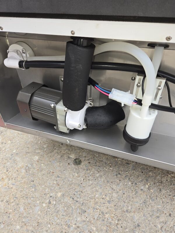 Hoshizaki Ice Machine w/ Bin Included - Image 8