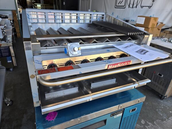 MagiKitch'n 36" Natural Gas Charbroiler/Grill FM-RMB-636