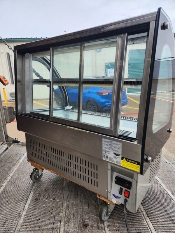 Vollrath Countertop Cold Display Showcase - Image 3