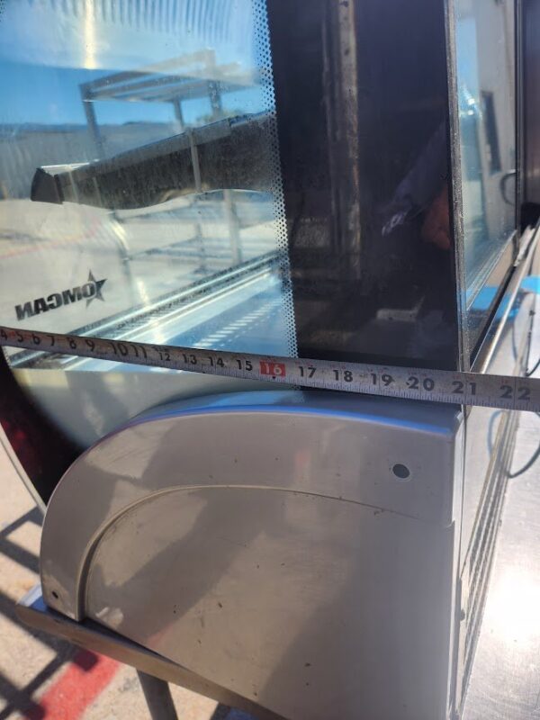 Omcan Curved Cold Display Case Refrigerated - Image 3