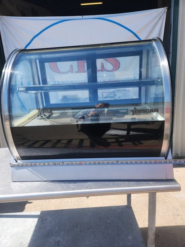 Omcan Curved Cold Display Case Refrigerated