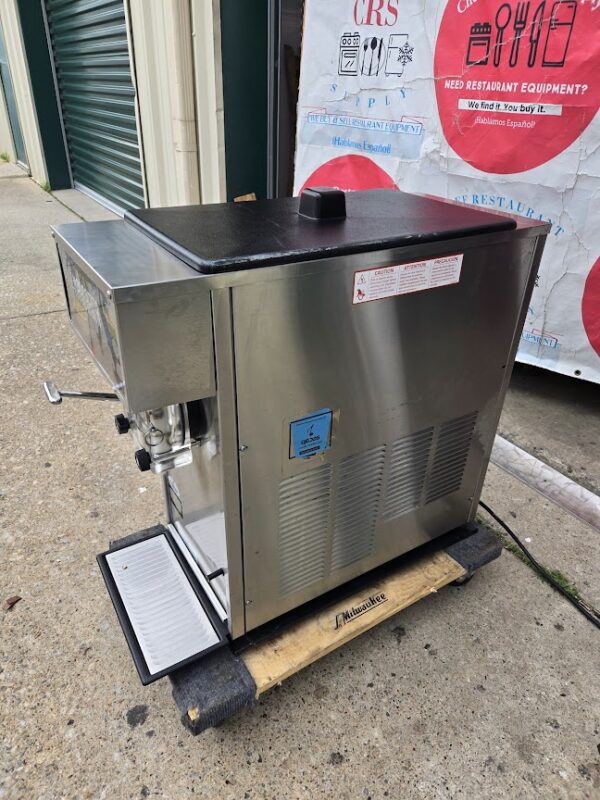 Cratcho Grindmaster Margarita Machine 3311 - Image 5