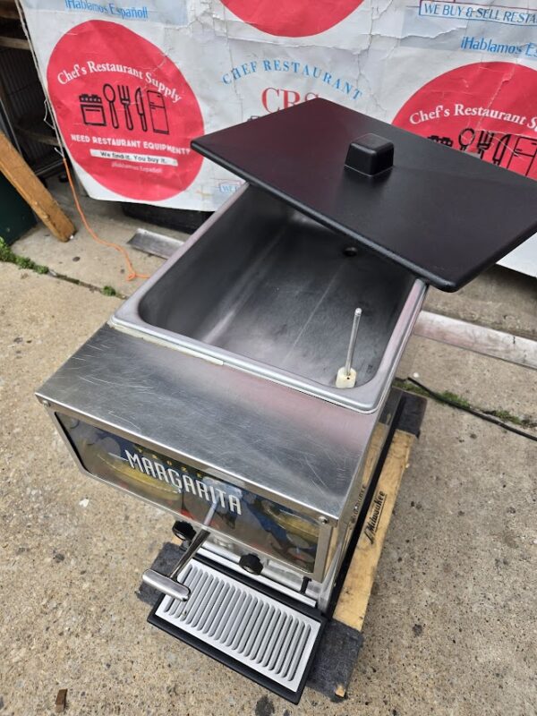 Cratcho Grindmaster Margarita Machine 3311 - Image 4