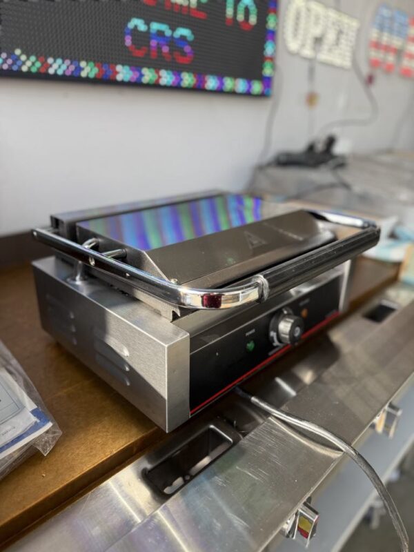 Electric Sandwich Press - Image 3