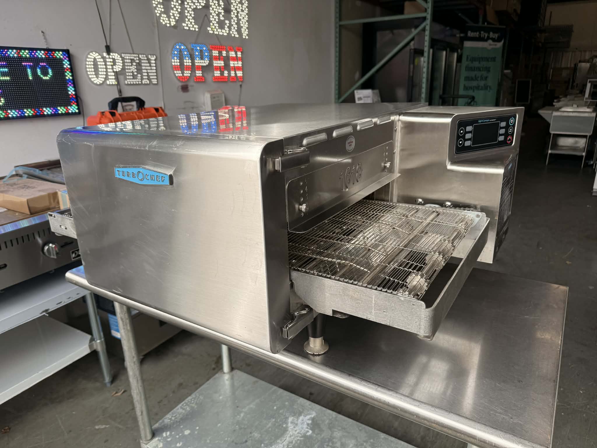 New TurboChef HHC1618 36 VNTLS Electric Conveyor Oven, Horno Electrico - Image 3