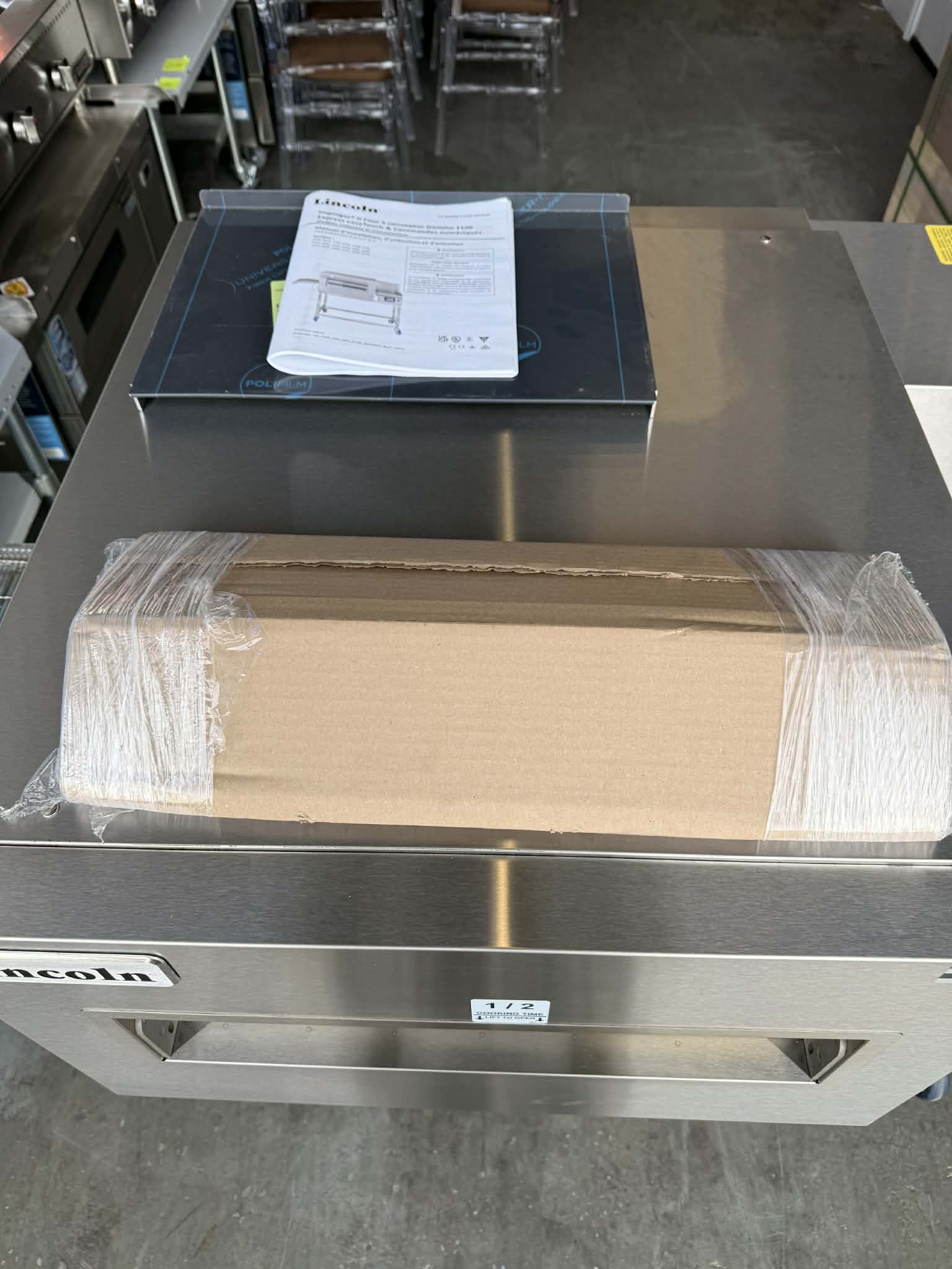 Lincoln Consistency Impinger® II Express easyTouch & Digital Series 1100 Series Electric Conveyor Oven - Image 5
