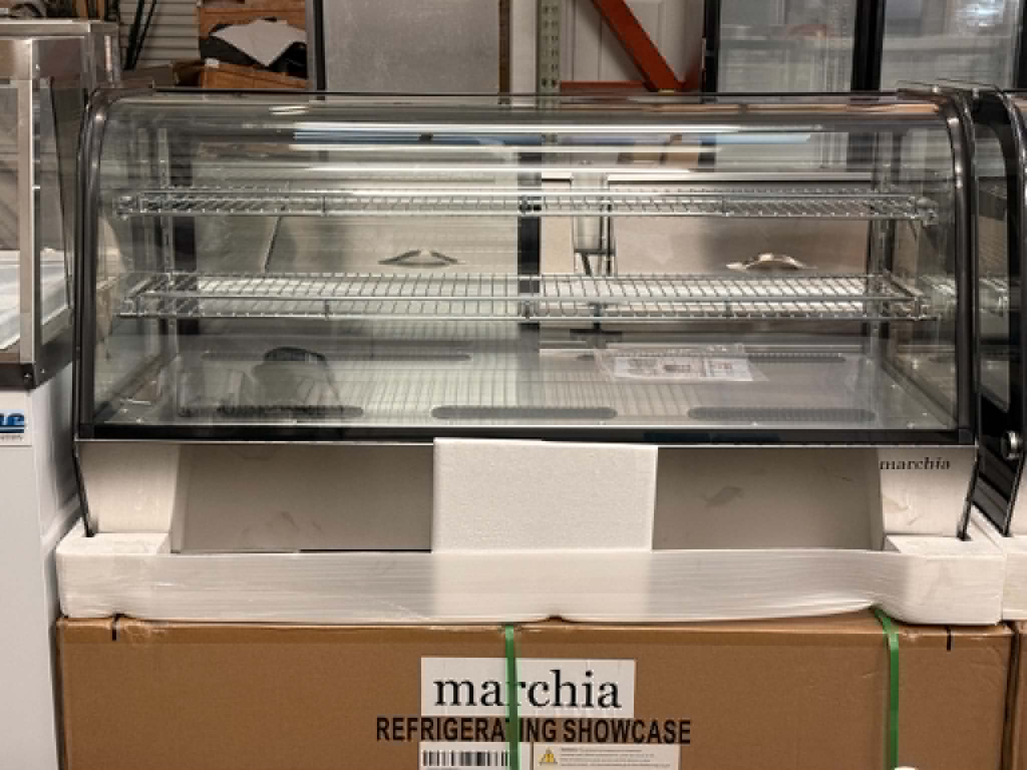 48" Refrigerated Curved Glass Countertop Display Case MDC261, Vitrina Fria de 48" - Image 6