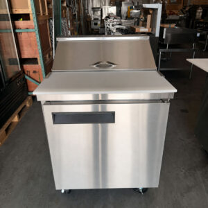 New 29" Regular Top Prep Table 8 Pan, Nueva Mesa de 29" Regular Top 8 Contenedores