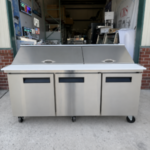 New 72" 3-Door Refrigerated Mega Sandwich Prep Table, 72" Mesa de Preparacion Mega Top Refigerador