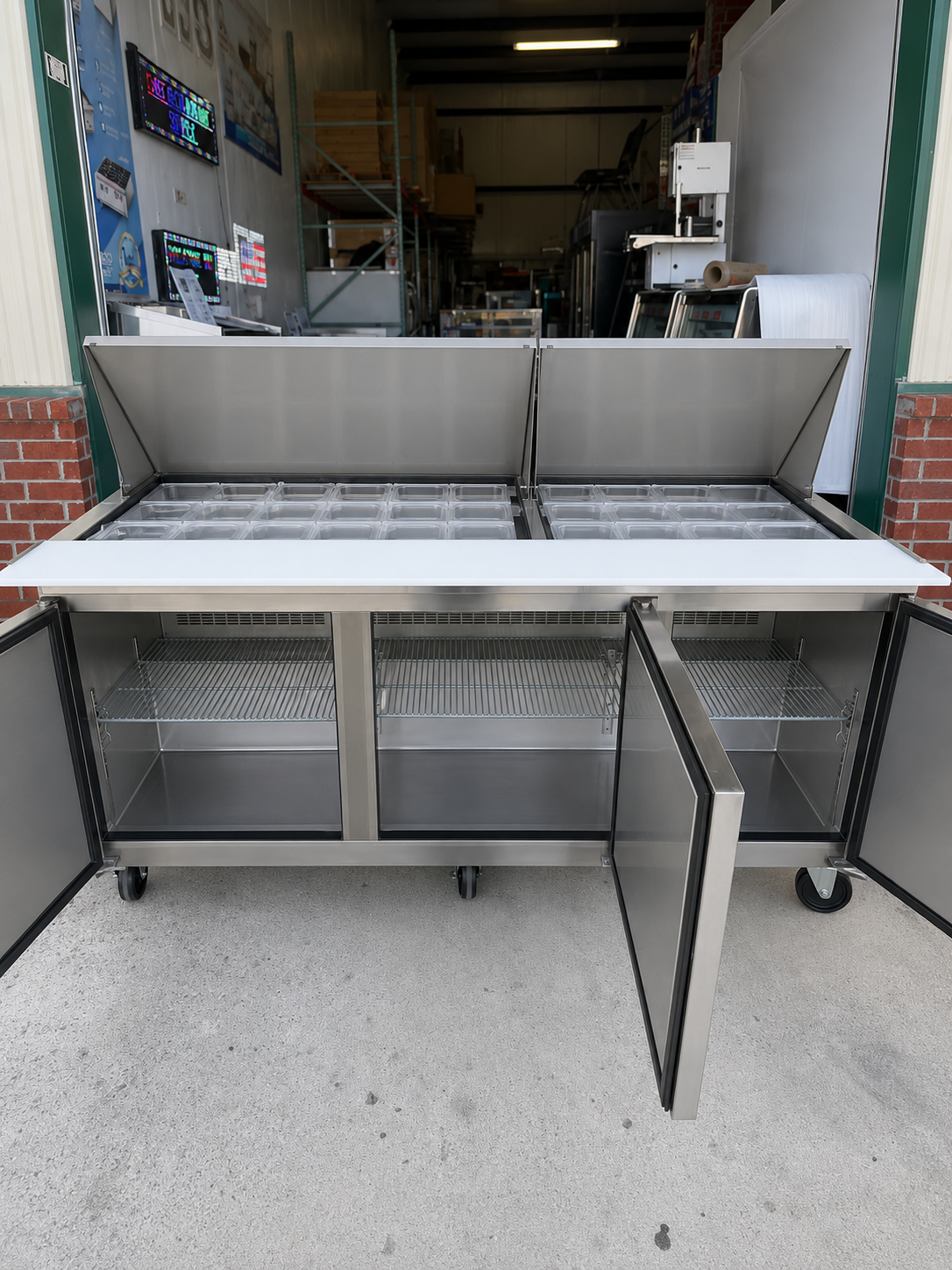 New 72" 3-Door Refrigerated Mega Sandwich Prep Table, 72" Mesa de Preparacion Mega Top Refigerador - Image 3